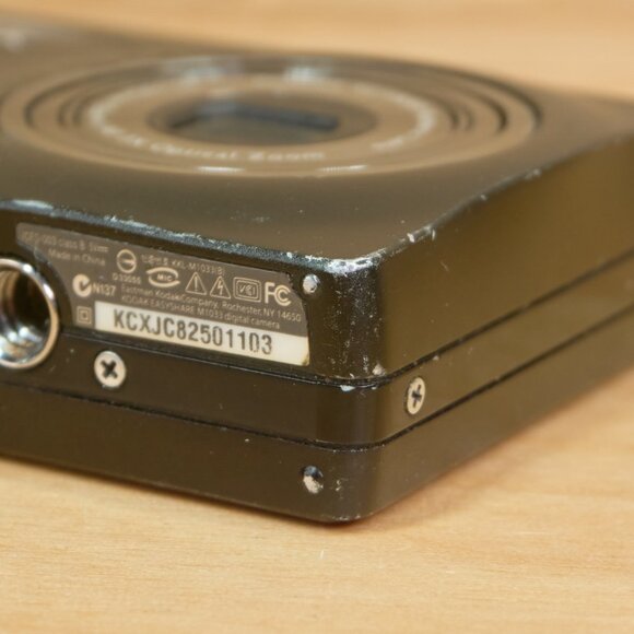 Vintage Kodak EasyShare M1033 Digital Camera / 10 MP / Black / READ Description! - Picture 10 of 12